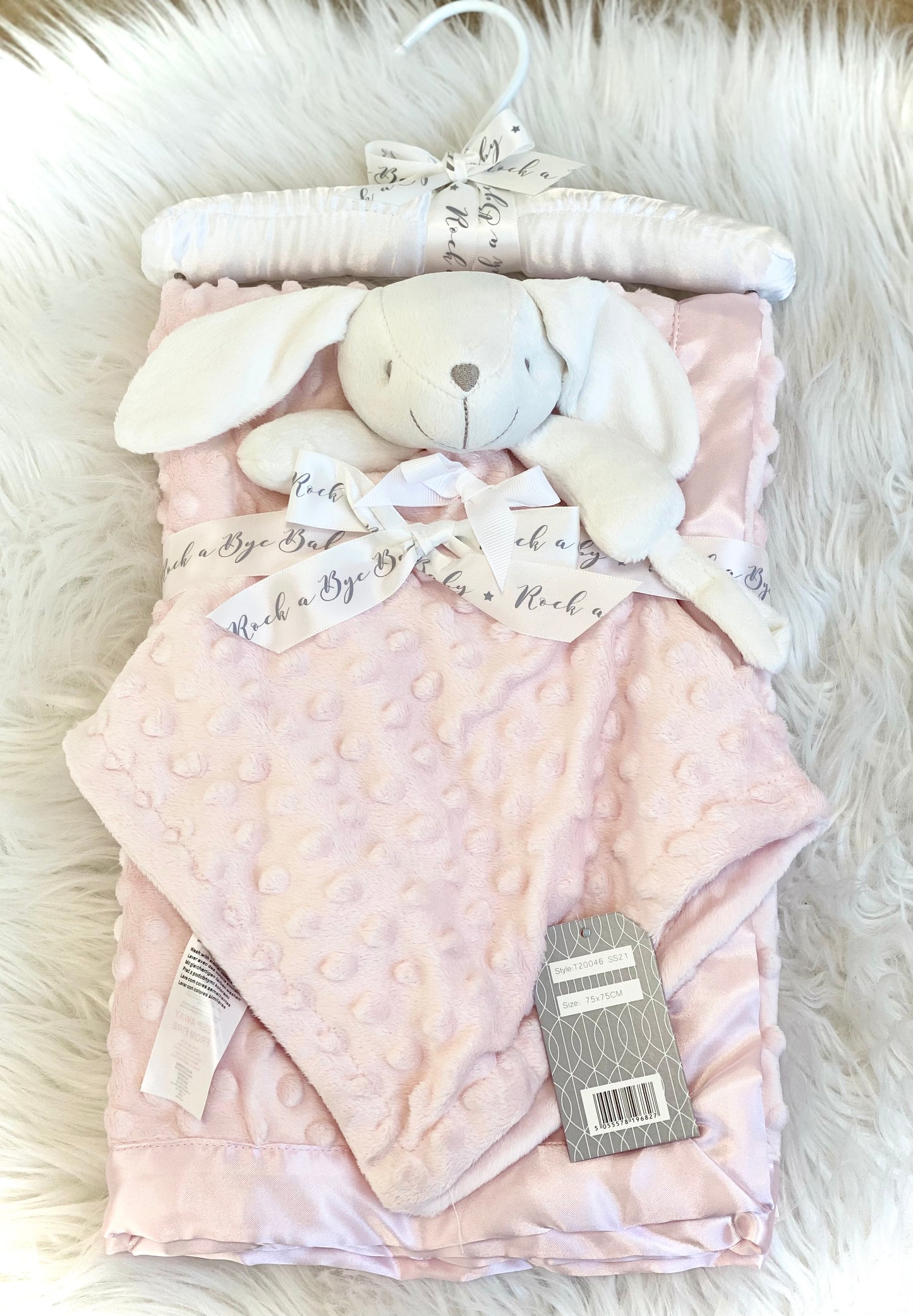Cintre avec doudou & plaid à personnaliser