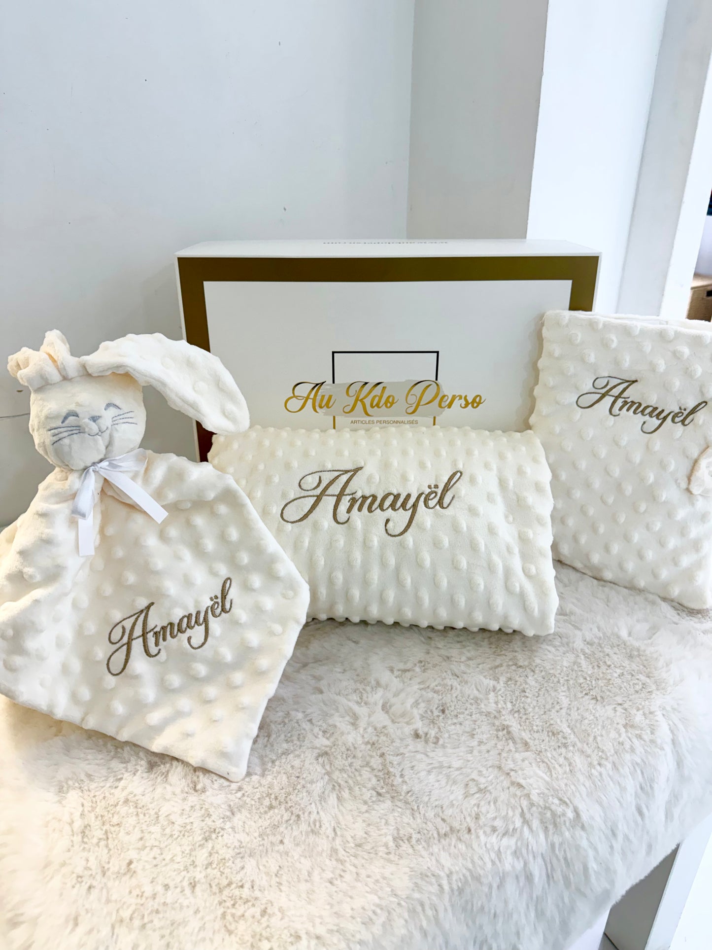 Box promo broderie