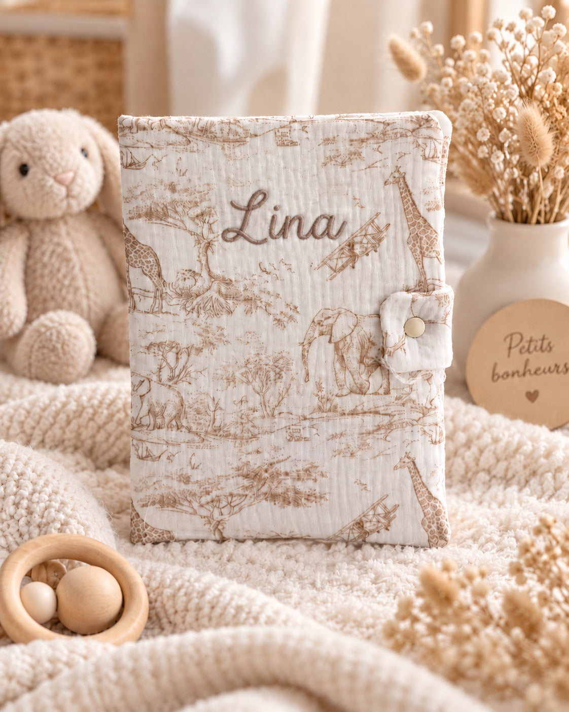 Protège carnet de santé Safari en gaze de coton beige personnalisé brodé